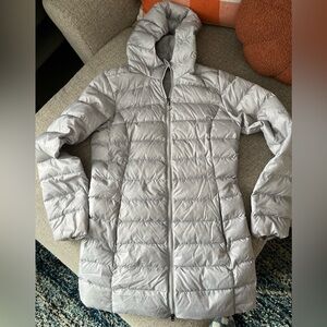 Women’s Eddie Bauer down winter coat